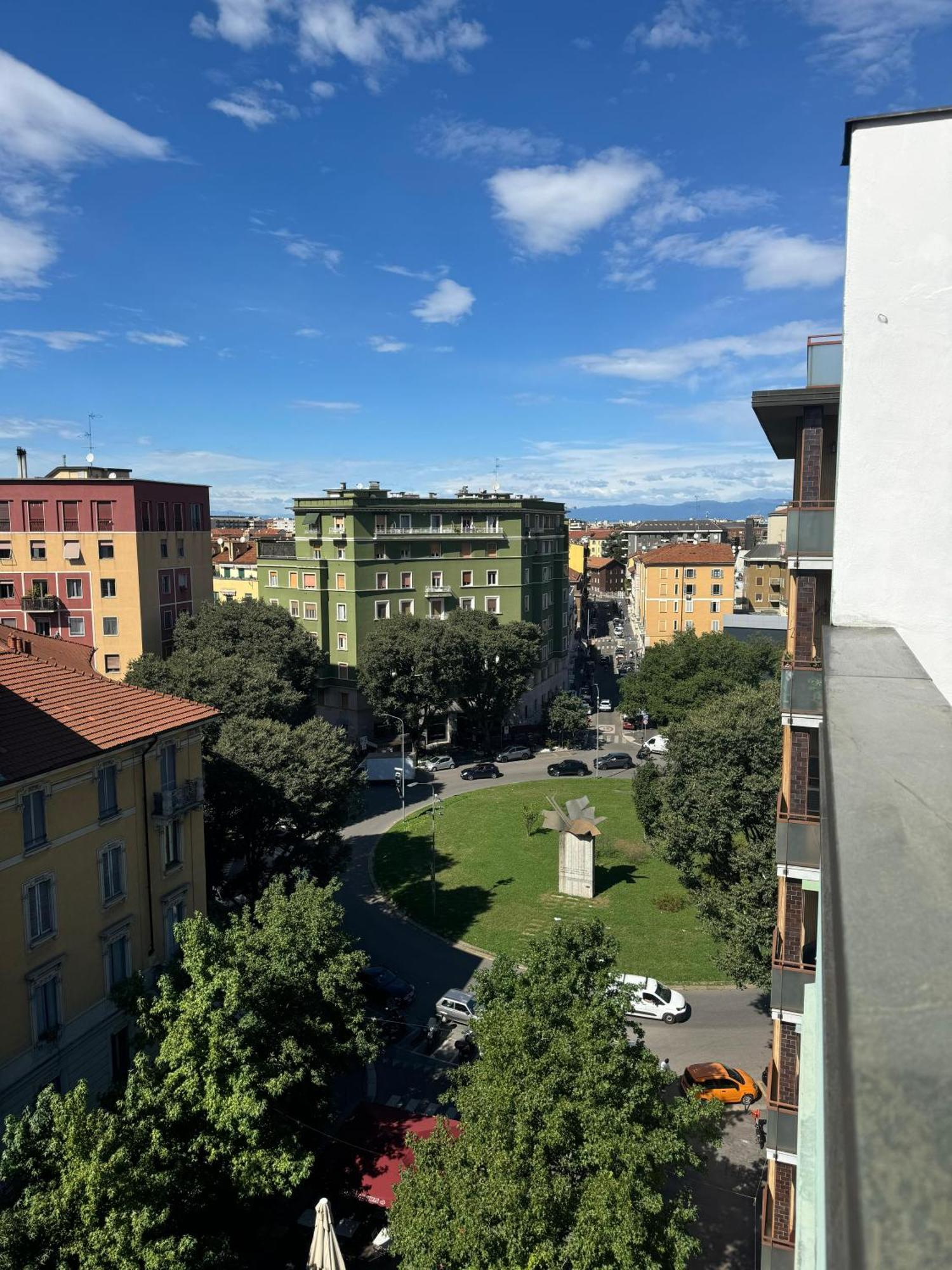 Appartamento Isola- Attico Con Balcone Milan Luaran gambar